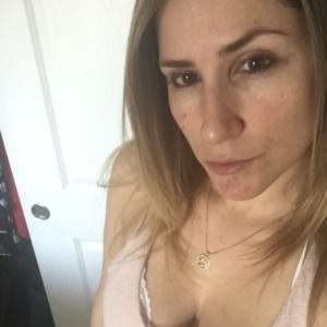 Meet your Posher, Carlye